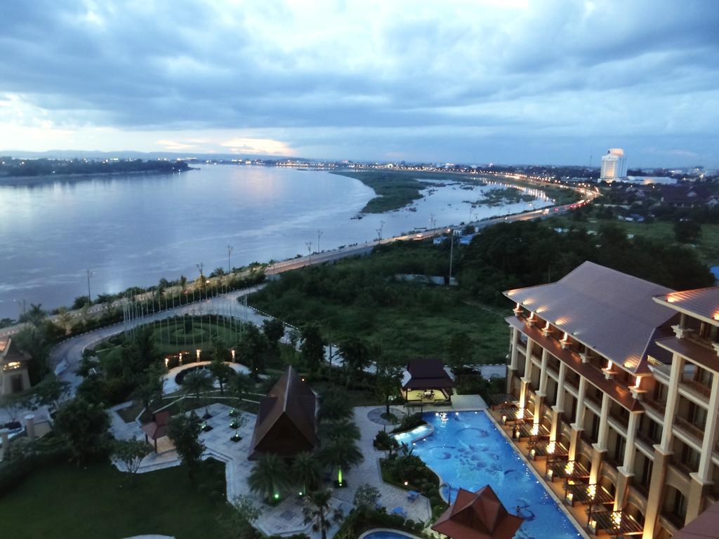 Landmark Mekong Riverside Hotel Вьентьян Экстерьер фото