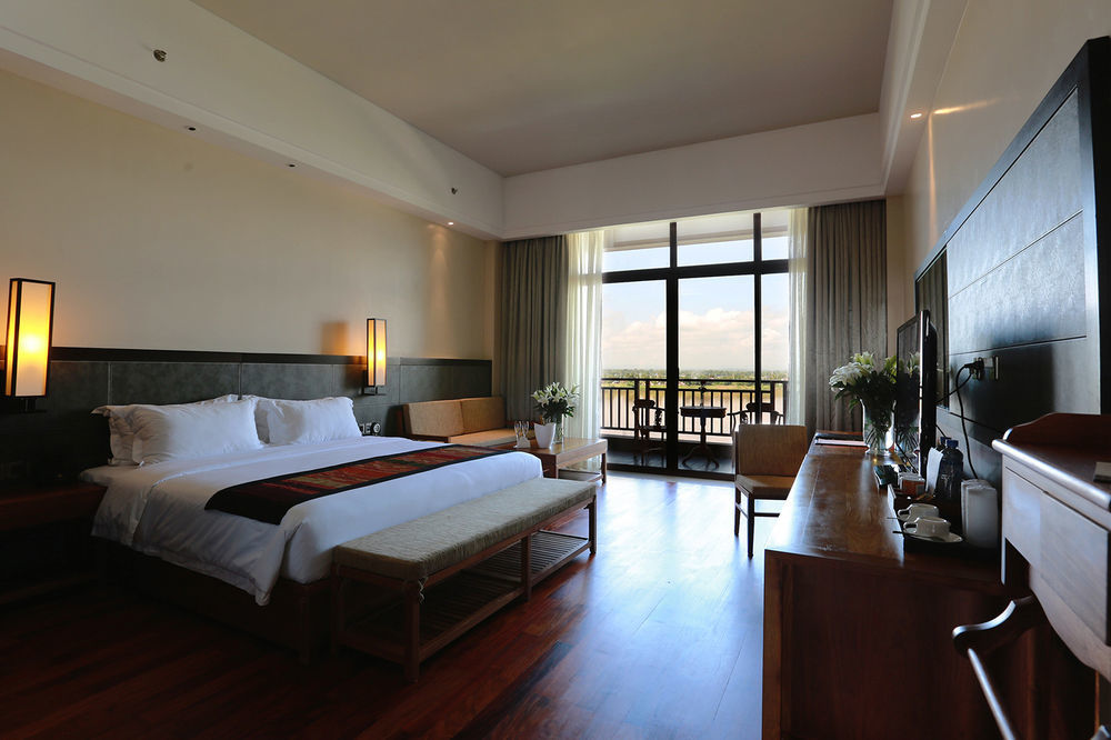 Landmark Mekong Riverside Hotel Вьентьян Экстерьер фото